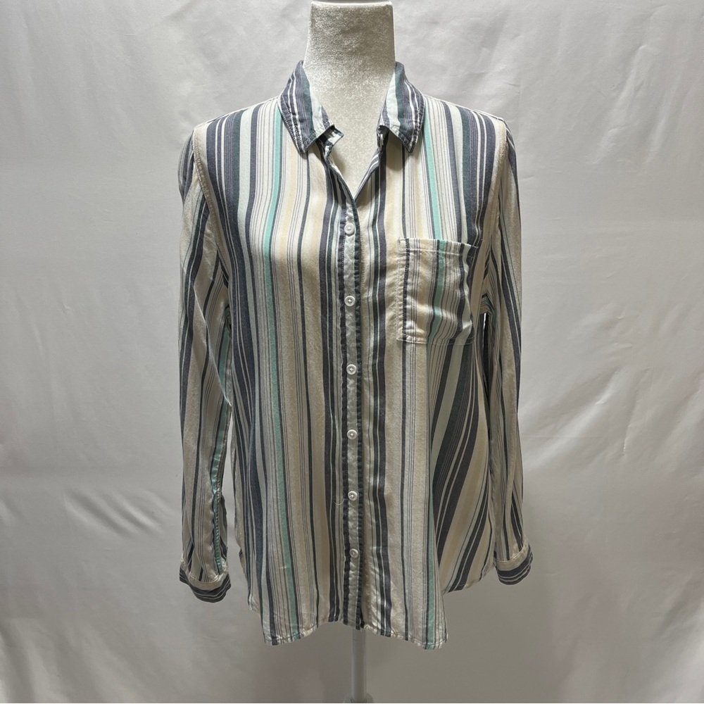 BeachLunchLounge Striped Coastal Grandmother Rayon Lyocell Button Down Top Med.